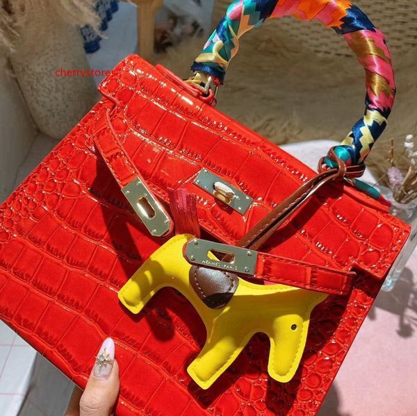 женщины мода кожи сумка мессенджер роскошь crossbody сумочки puress сцепление женщина кожа тотализатор - 0482
женщины мода кожи сумка мессенджер роскошь crossbody сумочки puress сцепление женщина кожа тотализатор - 0482