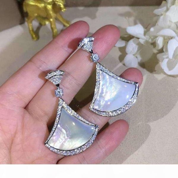 luxury mother of pearl natural stone cz diamond fan-shaped earrings 18k white rose yellow gold plated women party jewe, Golden
luxury mother of pearl natural stone cz diamond fan-shaped earrings 18k white rose yellow gold plated women party jewe, Golden