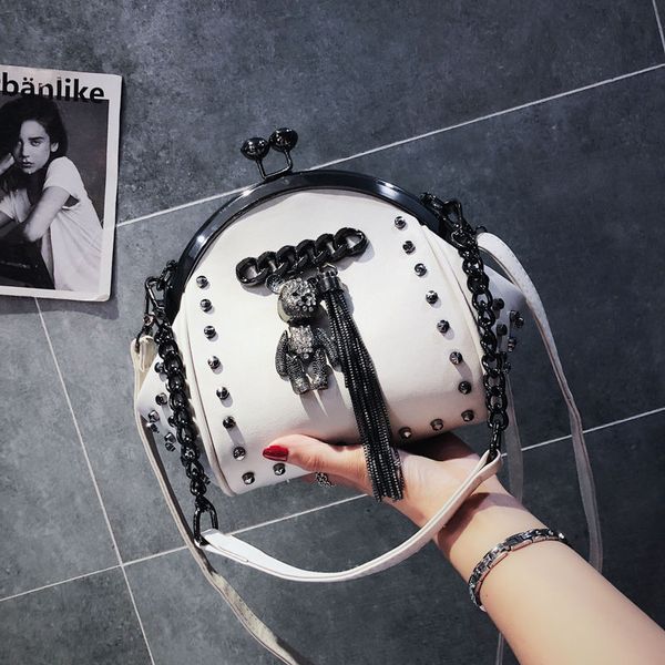 women's bag korean version ins fashion chain handbag cartoon fringe shell bag 2020 new versatile one shoulder messenger
women's bag korean version ins fashion chain handbag cartoon fringe shell bag 2020 new versatile one shoulder messenger