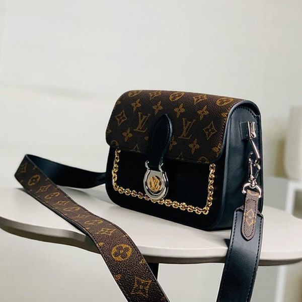 luxury design womens bags fast delivery leather shoulder small flap crossbody bag new arrival messenger bags lady retro shoulder bag
luxury design womens bags fast delivery leather shoulder small flap crossbody bag new arrival messenger bags lady retro shoulder bag