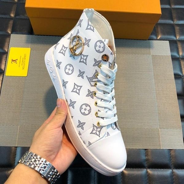 2020h new luxury men's casual fashion sneakers for sale, outdoor travel, sports laces, original box, fast delivery, Black
2020h new luxury men's casual fashion sneakers for sale, outdoor travel, sports laces, original box, fast delivery, Black