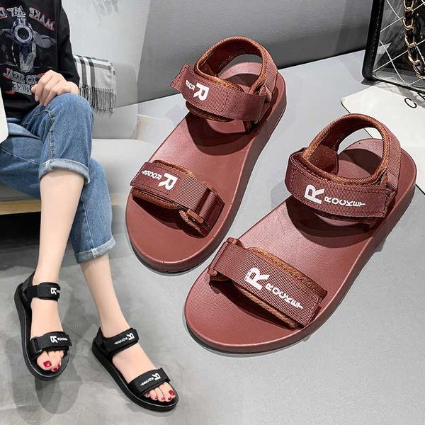 women's black flat sandals summer casual and convenient hook loop beach sandals 2.5cm thick bottom fashion sequin 35-40
women's black flat sandals summer casual and convenient hook loop beach sandals 2.5cm thick bottom fashion sequin 35-40