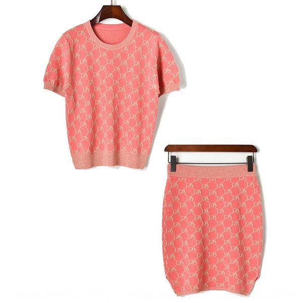 2019 summer new gold thread letter plaid one-step skirt pullover short sleeve sweater pullover + one-step skirt suit for women q90678, Gray
2019 summer new gold thread letter plaid one-step skirt pullover short sleeve sweater pullover + one-step skirt suit for women q90678, Gray
