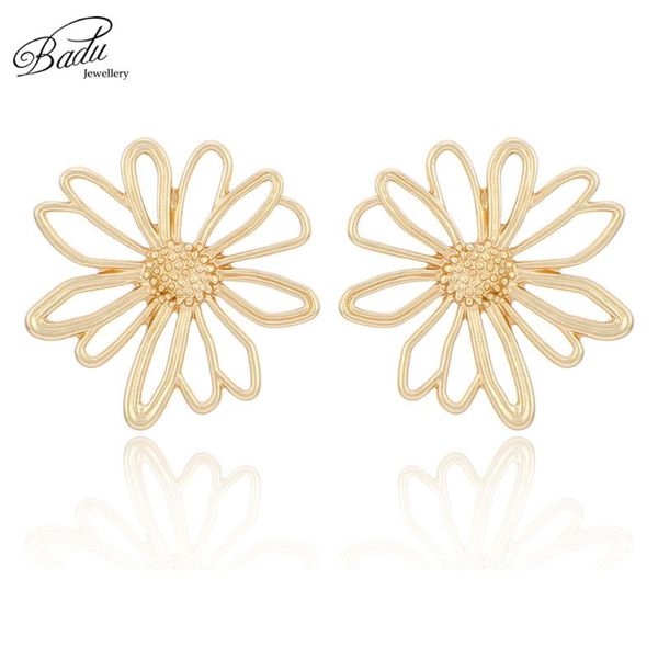 badu hollowing flower stud earrings for women romantic korean style gold earring for party jewelry halloween wholesale, Golden;silver
badu hollowing flower stud earrings for women romantic korean style gold earring for party jewelry halloween wholesale, Golden;silver