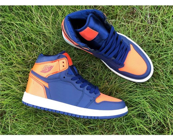 with box 1 og blue void men women basketball shoes 1s i ah 7389 408 sports sneakers trainers size us5.5-12
with box 1 og blue void men women basketball shoes 1s i ah 7389 408 sports sneakers trainers size us5.5-12