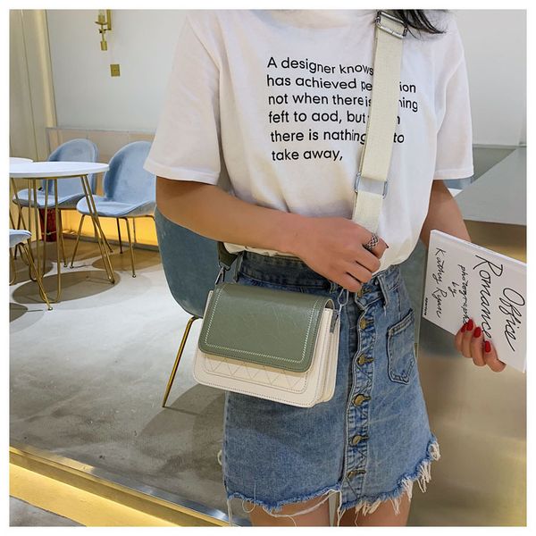 2020 new ladies shoulder bag messenger bag female korean embroidery thread fashion broadband portable small square
2020 new ladies shoulder bag messenger bag female korean embroidery thread fashion broadband portable small square