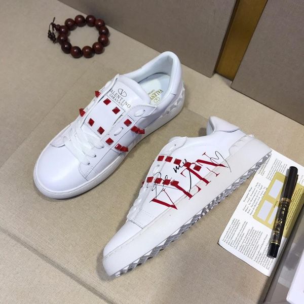 2019 new men's and women's leather graffiti low to help rivet shoes tennis casual shoes fashion sports rivet shoes original box 36, Black
2019 new men's and women's leather graffiti low to help rivet shoes tennis casual shoes fashion sports rivet shoes original box 36, Black