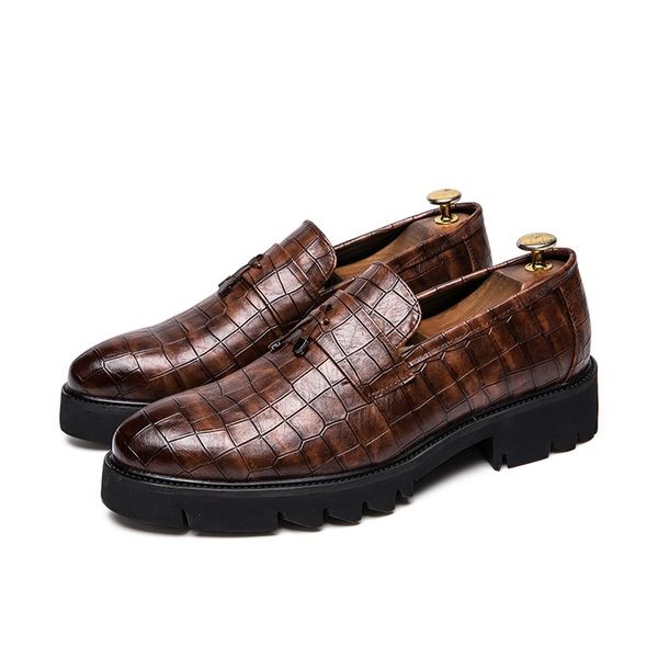 summer men shoes black brown business crocodile veins gentleman shoes men leather casual loafers non-slip
summer men shoes black brown business crocodile veins gentleman shoes men leather casual loafers non-slip