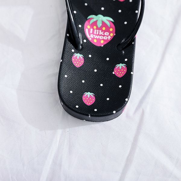 fashion luxury designer women shoes fashion flat wear beach shoes outside strawberry flip-flops black size 36-40
fashion luxury designer women shoes fashion flat wear beach shoes outside strawberry flip-flops black size 36-40