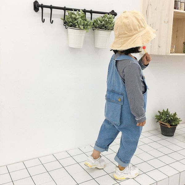 korean children's wear girlsautumn new boys and girls denim jeans and jeanssling jeanssuspender pants children's backpack jeans, Blue
korean children's wear girlsautumn new boys and girls denim jeans and jeanssling jeanssuspender pants children's backpack jeans, Blue