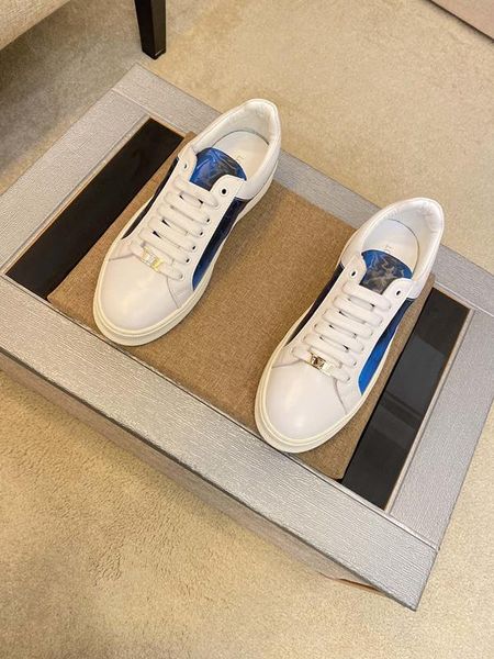 2020k new trendy leather letters low-lace-up casual men's shoes, fashionable wild outdoor sports shoes, size: 38-45, Black
2020k new trendy leather letters low-lace-up casual men's shoes, fashionable wild outdoor sports shoes, size: 38-45, Black