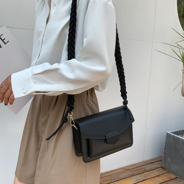 2020 new high-grade women's shoulder bag fashion messenger bag western feminine pouch
2020 new high-grade women's shoulder bag fashion messenger bag western feminine pouch