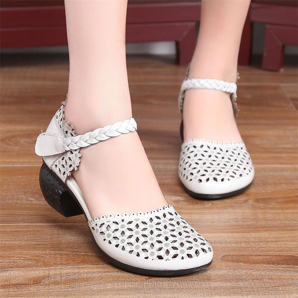 women's shoes sandals summer new leather retro shoes thick middle heel hollow punching hole buckle women's sandals, Black
women's shoes sandals summer new leather retro shoes thick middle heel hollow punching hole buckle women's sandals, Black
