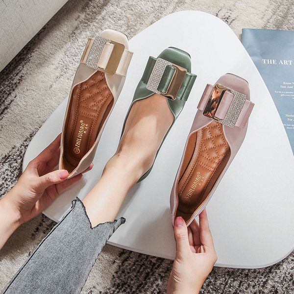 shoes woman flats metal chain casual female sneakers square toe shallow mouth women low heels all-match dress buckle new solid, Black
shoes woman flats metal chain casual female sneakers square toe shallow mouth women low heels all-match dress buckle new solid, Black
