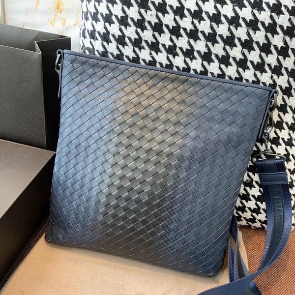men's classic fashion bag 7ahigh-end customized quality woven style fashion bag single shoulder oblique strap bag long shoulder strap 3
men's classic fashion bag 7ahigh-end customized quality woven style fashion bag single shoulder oblique strap bag long shoulder strap 3
