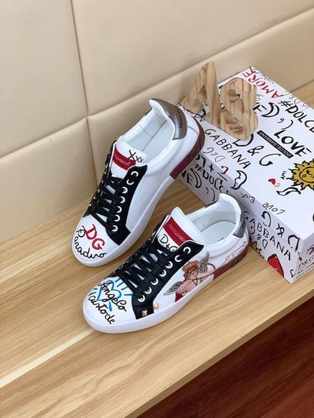 2020e limited edition leather graffiti letter low outdoor flat sneakers, casual wild fashion men's shoes, size: 38-451, Black
2020e limited edition leather graffiti letter low outdoor flat sneakers, casual wild fashion men's shoes, size: 38-451, Black