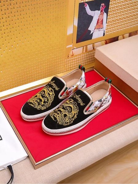 2019q summer new men's tide shoes, comfortable flat shoes fashion shoes, all in the original packaging, male code 38-4411, Black
2019q summer new men's tide shoes, comfortable flat shoes fashion shoes, all in the original packaging, male code 38-4411, Black