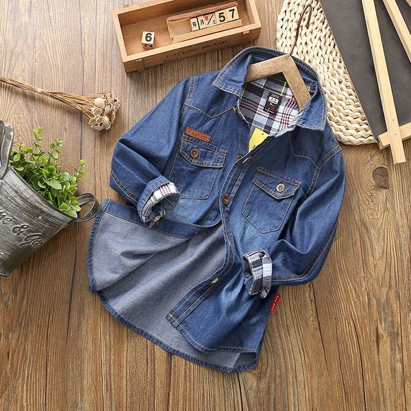2020 fashion men's denim coat pocket leather label coat shirt decorative medium and large children's denim shirt, White;black
2020 fashion men's denim coat pocket leather label coat shirt decorative medium and large children's denim shirt, White;black