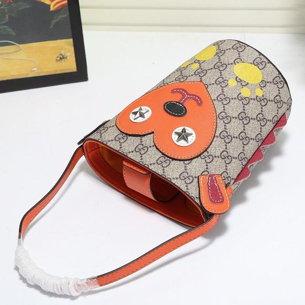 new arrival womens bag luxury design handle totes ladies bucket bags handbag women trend type totes fast delivery with origin box
new arrival womens bag luxury design handle totes ladies bucket bags handbag women trend type totes fast delivery with origin box