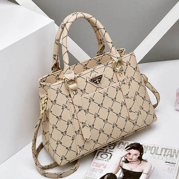 новые горячие ледис новых женщин известные сумки моды почтальон сумки на ремне сумки crossbody сумка бесплатная доставка