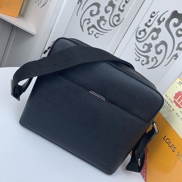 new arrival leather shoulder mens bag messenger bags fashion classic crossbody bags retro type men formal shoulder bag
new arrival leather shoulder mens bag messenger bags fashion classic crossbody bags retro type men formal shoulder bag