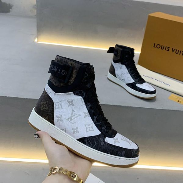 0246 high-quality men's casual sports shoes and designer luxury outdoor casual shoes, the original box size is 38-45, Black
0246 high-quality men's casual sports shoes and designer luxury outdoor casual shoes, the original box size is 38-45, Black