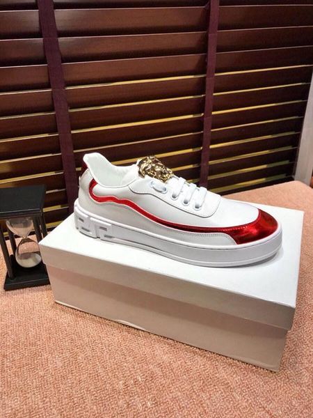 2020p luxury fashion medusa embroidered low-lace up party tide shoes, high-quality casual wild sneakers, size: 38-451, Black
2020p luxury fashion medusa embroidered low-lace up party tide shoes, high-quality casual wild sneakers, size: 38-451, Black