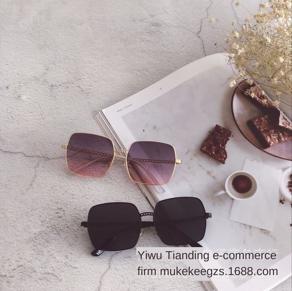 82206 personalized metal generous frame hollow metal leg children's sunglasses fashionable concave style baby sunglasses, Blue
82206 personalized metal generous frame hollow metal leg children's sunglasses fashionable concave style baby sunglasses, Blue