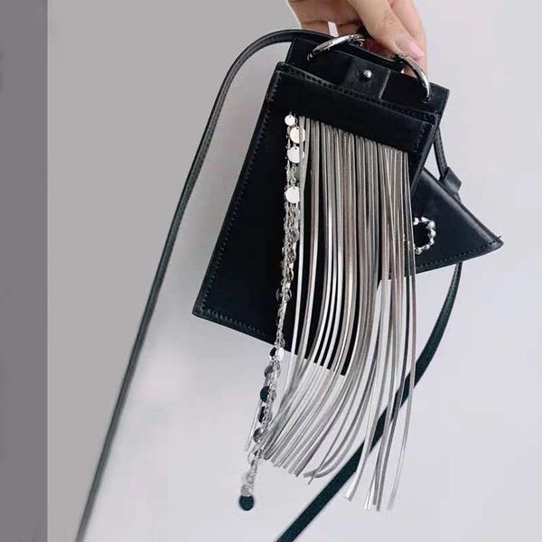 new personality chain bag fashion designer handbag casual tassel sequins shoulder messenger bags women brand female small clutch
new personality chain bag fashion designer handbag casual tassel sequins shoulder messenger bags women brand female small clutch