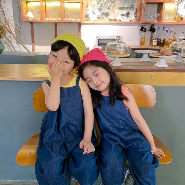 summer girls' suspender pants sling clothing children's 2020 new korean style denim jumpsuit boys' western style children, Blue
summer girls' suspender pants sling clothing children's 2020 new korean style denim jumpsuit boys' western style children, Blue