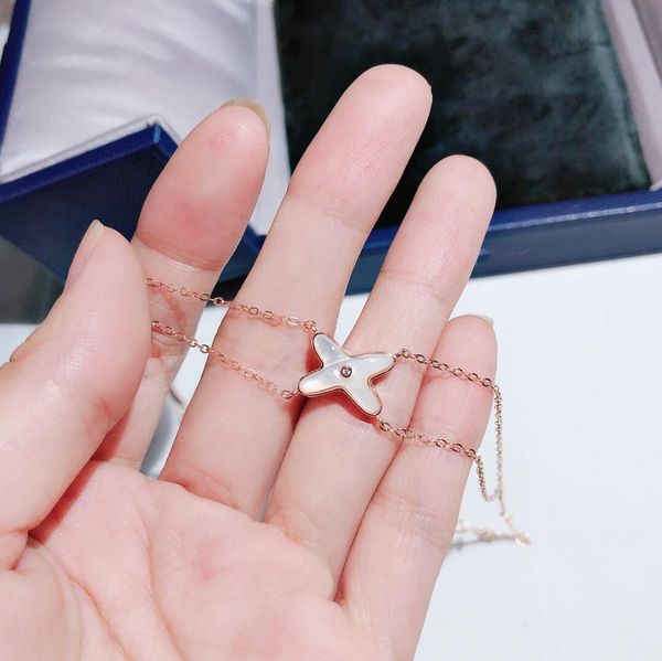 s925 sterling silver classic fashion temperament luxurious generous gift excellent jewelry bracelet wholesale, Golden;silver
s925 sterling silver classic fashion temperament luxurious generous gift excellent jewelry bracelet wholesale, Golden;silver