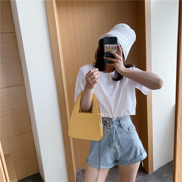2020 new shoulder bag women's casual fashion korean retro crocodile pattern handbag solid color chain
2020 new shoulder bag women's casual fashion korean retro crocodile pattern handbag solid color chain