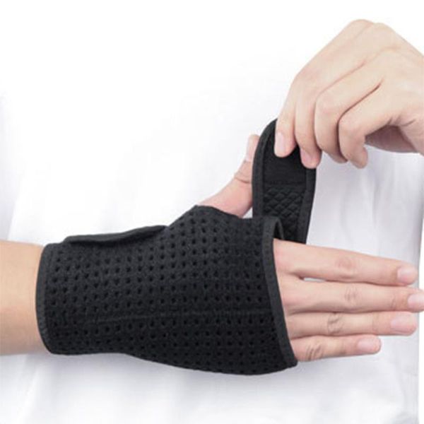 wrist brace steel plate support sport sprain wristbands outdoor sports lightweight breathable comfortable removable adjustable, Black;red
wrist brace steel plate support sport sprain wristbands outdoor sports lightweight breathable comfortable removable adjustable, Black;red