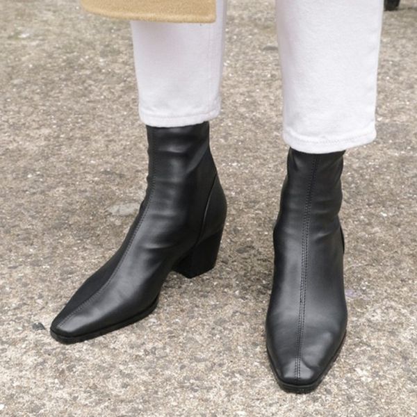 black leather slim fit ankle boots small square toe block heel formal winter dress shoes for work
black leather slim fit ankle boots small square toe block heel formal winter dress shoes for work