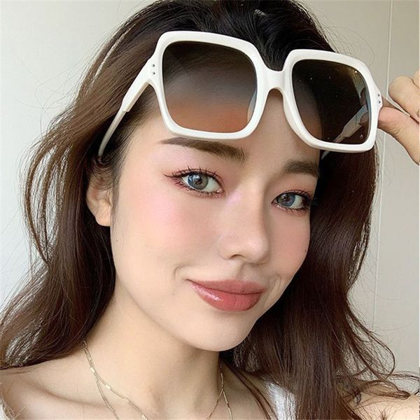 2020 fashion square beige women sunglasses vintage black plastic female sun glasses anti-reflective eyeglasses ladies uv400, White;black
2020 fashion square beige women sunglasses vintage black plastic female sun glasses anti-reflective eyeglasses ladies uv400, White;black
