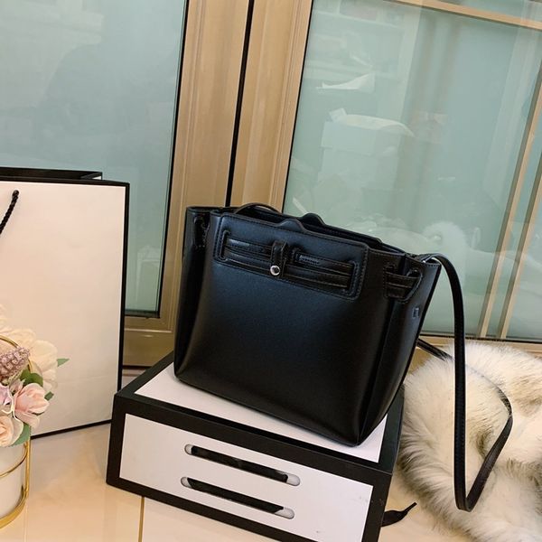 2020 lady's new fashion versatile microfiber leather cross-body portable can be mini bag good-looking spring and autumn
2020 lady's new fashion versatile microfiber leather cross-body portable can be mini bag good-looking spring and autumn