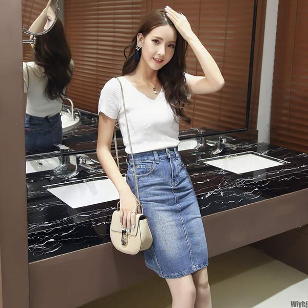 new new summer solid color denim skirt women's high waist casual line denim distressed short skirt, Black
new new summer solid color denim skirt women's high waist casual line denim distressed short skirt, Black