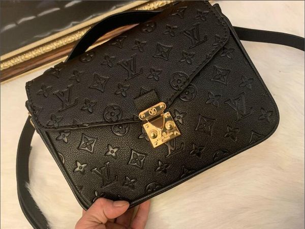 2020 genuine black embossed leather women's handbag shoulder bags crossbody bags messenger bag, Silver
2020 genuine black embossed leather women's handbag shoulder bags crossbody bags messenger bag, Silver