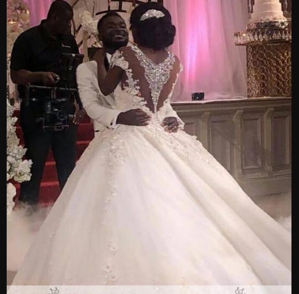 sparkly crystals ball gown princess wedding dresses sheer neck cap sleeve appliques lace luxury 2021 dubai bridal gowns plus size, White
sparkly crystals ball gown princess wedding dresses sheer neck cap sleeve appliques lace luxury 2021 dubai bridal gowns plus size, White