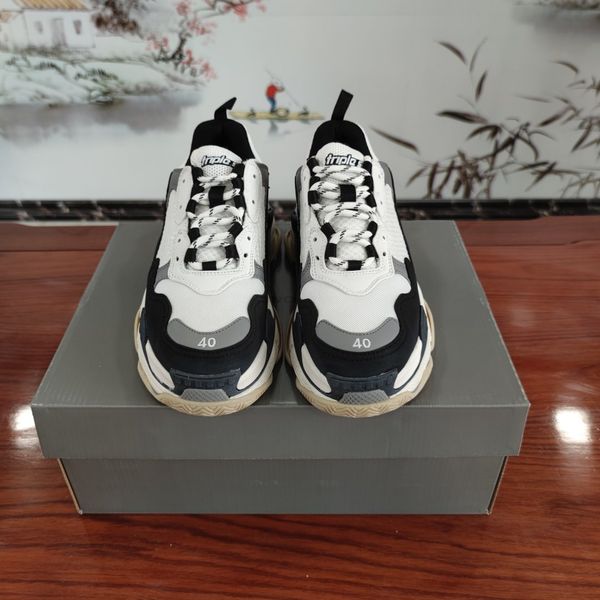2020ef designer designs new leisure and entertainment hiking shoes, outdoor jungle adventure shoes, original packaging and box delivery, Black
2020ef designer designs new leisure and entertainment hiking shoes, outdoor jungle adventure shoes, original packaging and box delivery, Black