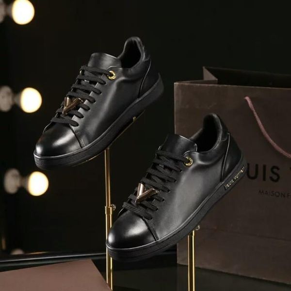 2020d new trend printing leather casual shoes men and women outdoor sports shoes fashion wild party lovers shoes code 35-45, Black
2020d new trend printing leather casual shoes men and women outdoor sports shoes fashion wild party lovers shoes code 35-45, Black
