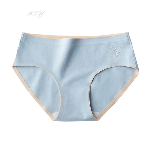 women's sports panties are traceless mid-waist cotton underpants comfortable sports underwear contrast color 100% cotton, White;black
women's sports panties are traceless mid-waist cotton underpants comfortable sports underwear contrast color 100% cotton, White;black