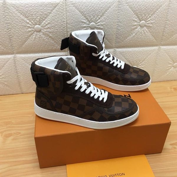 096 high-quality men's designer casual sports shoes trendy brand outdoor casual shoes, fast delivery in the original box, Black
096 high-quality men's designer casual sports shoes trendy brand outdoor casual shoes, fast delivery in the original box, Black