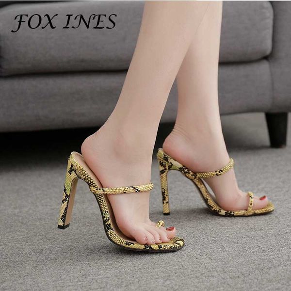 foxines summer fashion new women high heels slippers sandals open-toed square heel serpentine shoes size 35-40, Black
foxines summer fashion new women high heels slippers sandals open-toed square heel serpentine shoes size 35-40, Black