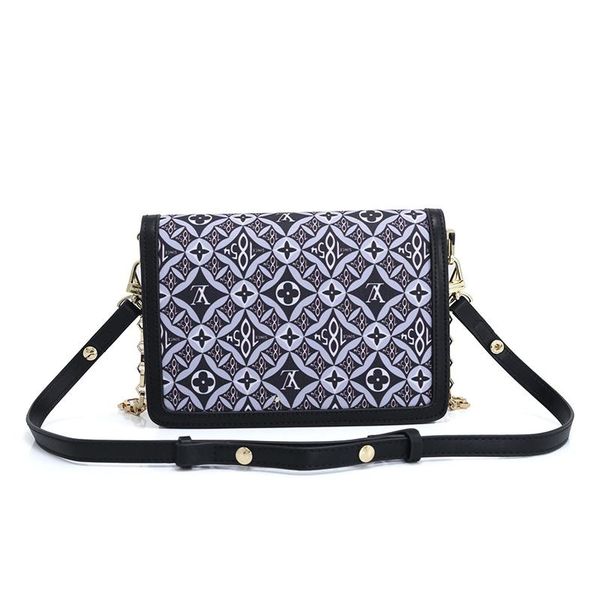 drop ship women bag sac bandoulière luxury designer leather crossbody bags vintage shoulder bag party retro ladies messenger bags
drop ship women bag sac bandoulière luxury designer leather crossbody bags vintage shoulder bag party retro ladies messenger bags