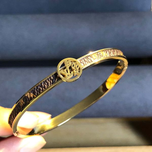 vintage multilayer pu leather h bracelets for women cuff bangles men gold buckle wristband pulseras hombre male accessories jewelry, Golden;silver
vintage multilayer pu leather h bracelets for women cuff bangles men gold buckle wristband pulseras hombre male accessories jewelry, Golden;silver