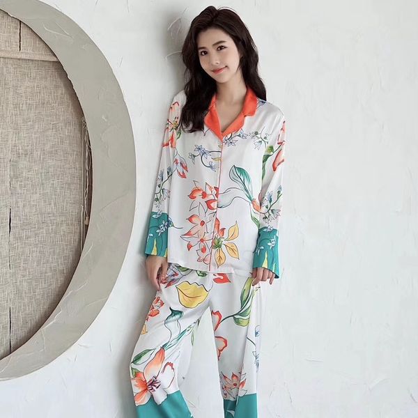 2020 весна новая имитация носить одежду с длинными рукавами тонкий лед напечатаны случайные пижамы домашней одежды с длинными рукавами костю, Blue;red 
2020 весна новая имитация носить одежду с длинными рукавами тонкий лед напечатаны случайные пижамы домашней одежды с длинными рукавами костю, Blue;red