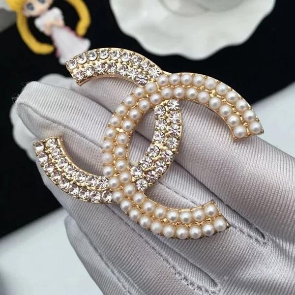 brooches pearl crystal rhinestone gold silver brooch pin hollow corsage brooches women jewelry 001, Gray
brooches pearl crystal rhinestone gold silver brooch pin hollow corsage brooches women jewelry 001, Gray