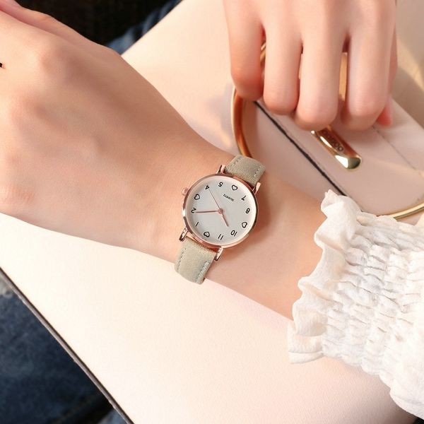 designer women watches simple vintage small dial watch sweet leather strap outdoor sports wrist clock gift 2020, Slivery;brown
designer women watches simple vintage small dial watch sweet leather strap outdoor sports wrist clock gift 2020, Slivery;brown