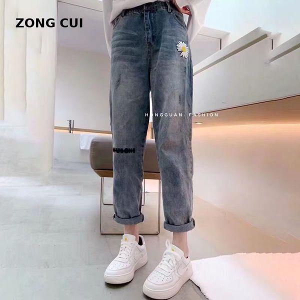 2020 korean women's high waist blue flower embroidery denim straight pants casual loose street style denim pants
2020 korean women's high waist blue flower embroidery denim straight pants casual loose street style denim pants
